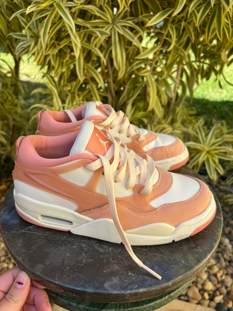 JORDAN 4 RM Guava Ice (Women's 6)