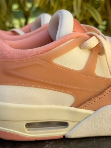 JORDAN 4 RM Guava Ice (Women's 6)