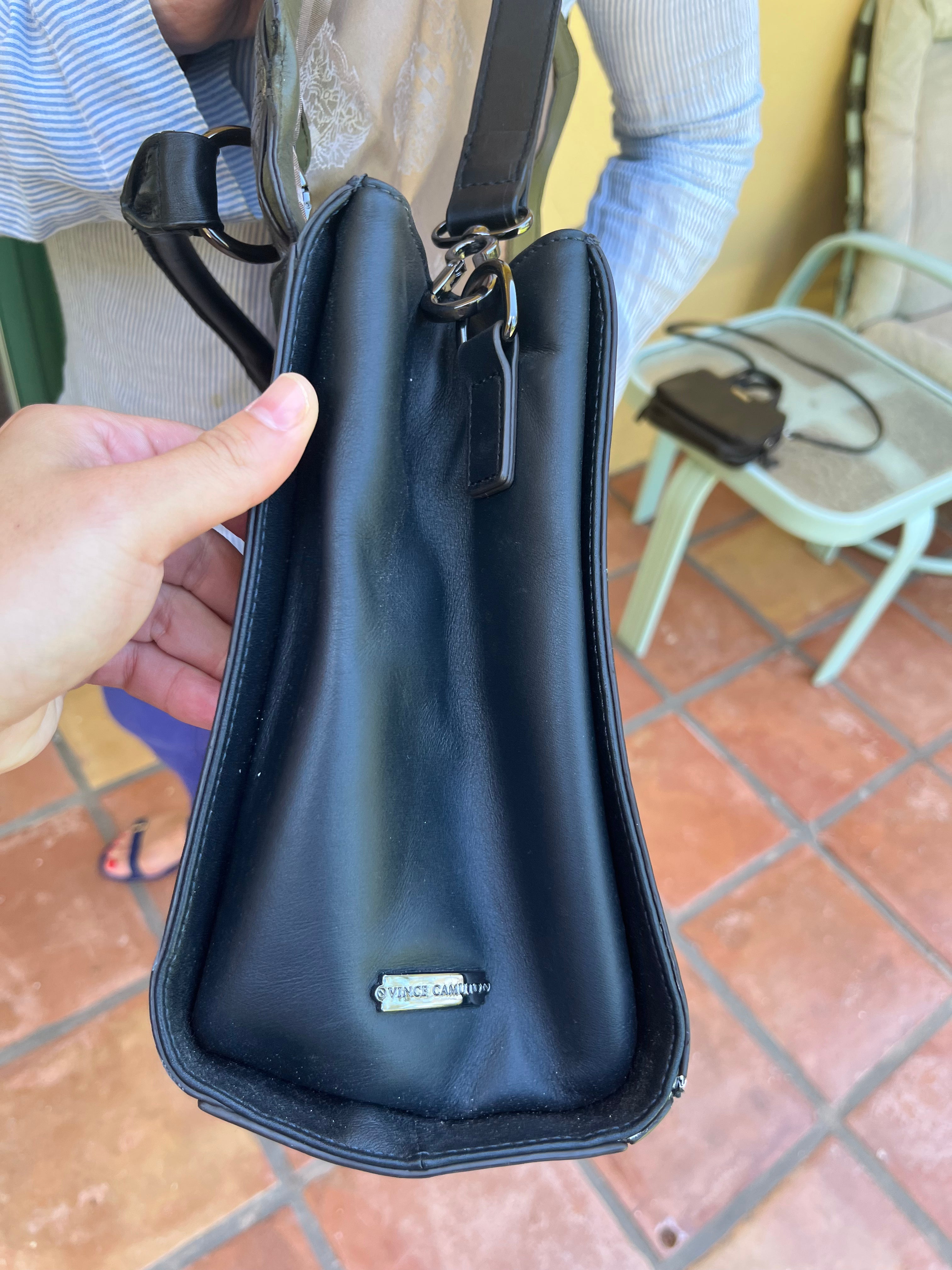 VINCE CAMUTO Messenger Bag