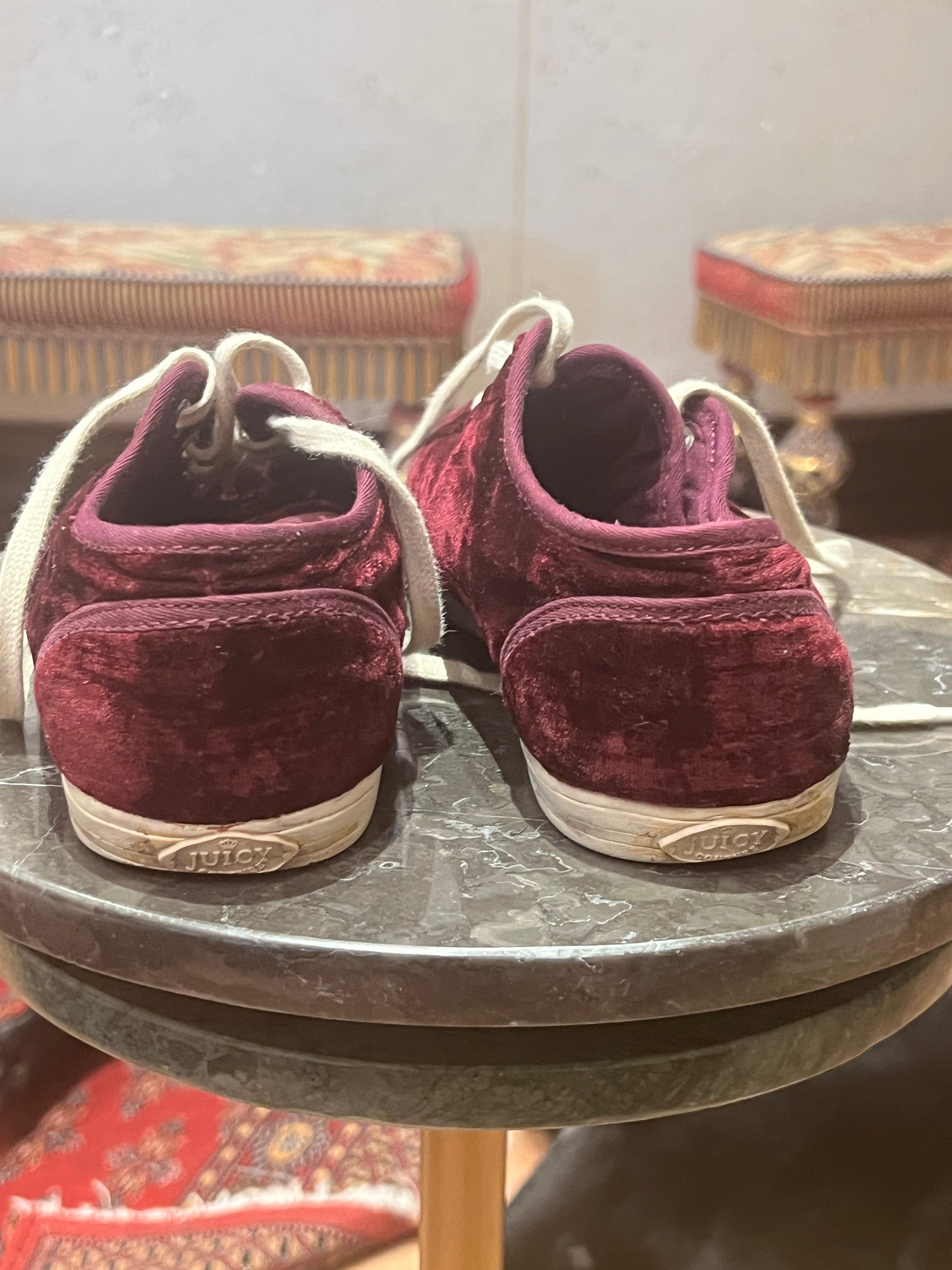 Juicy Couture darren velvet sneaker (6M)
