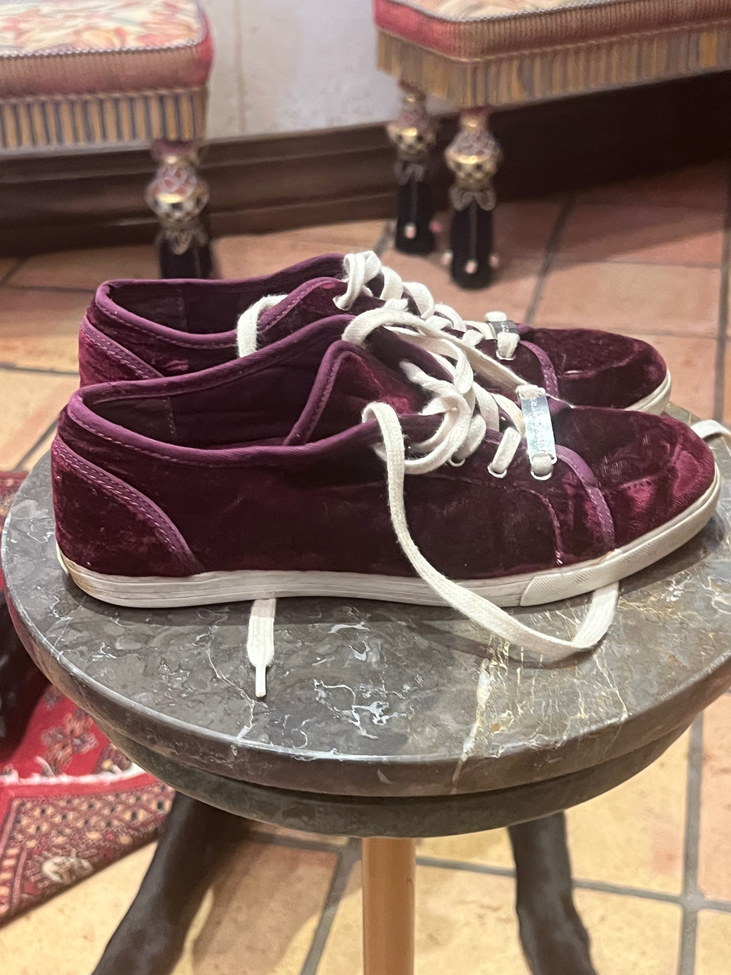 Juicy Couture darren velvet sneaker (6M)