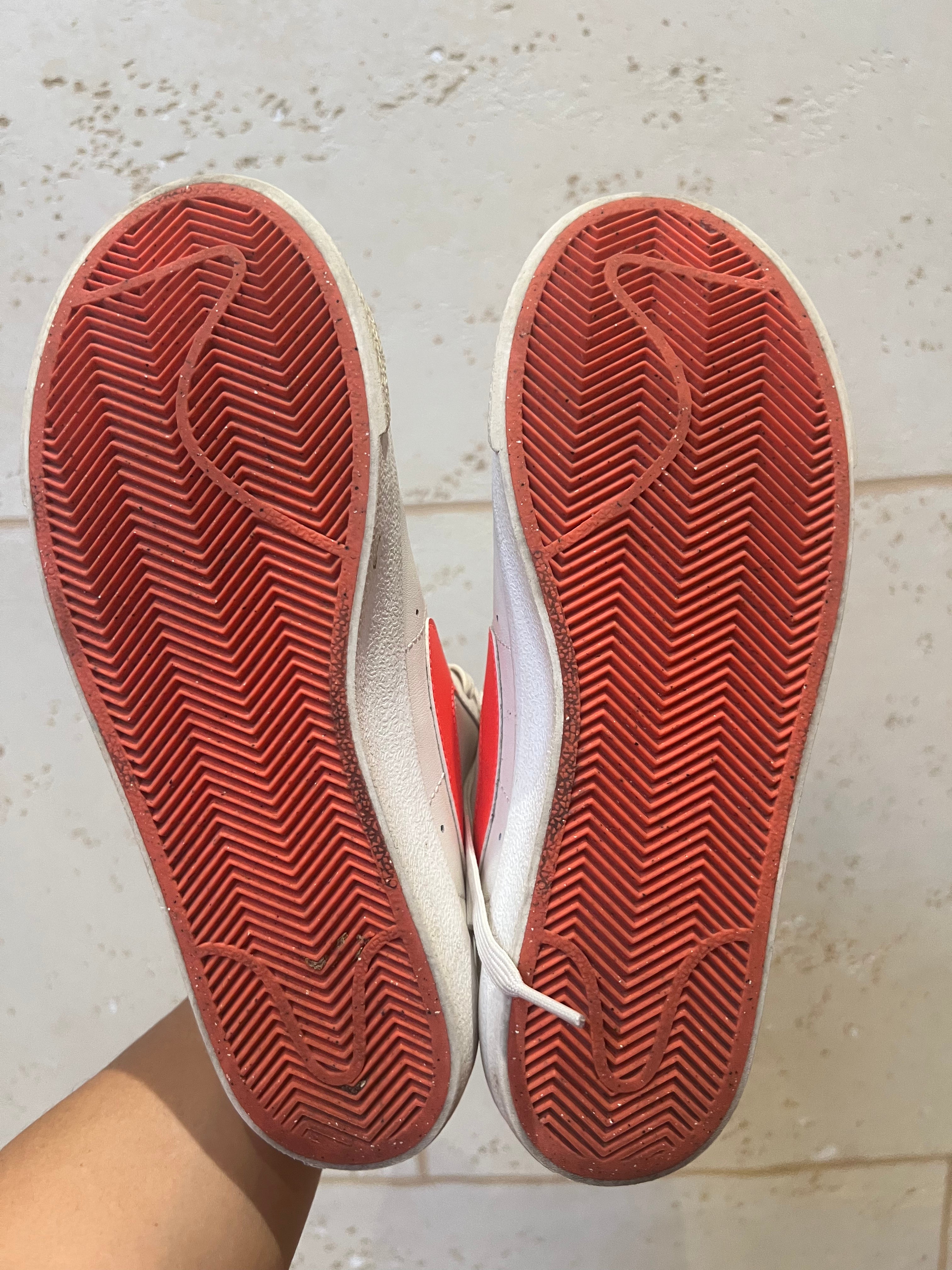 NIKE Blazer Mid '77 GS Phantom Crimson Sneakers