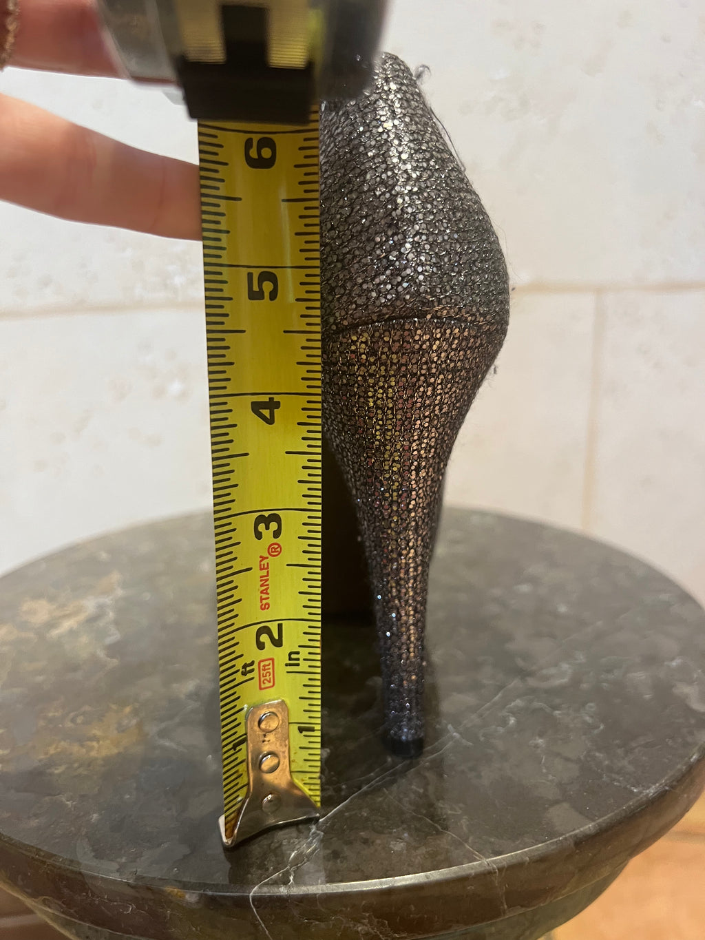 VERA WANG Selima Silver Gunmetal Metallic Peep Toe Platform Heel
