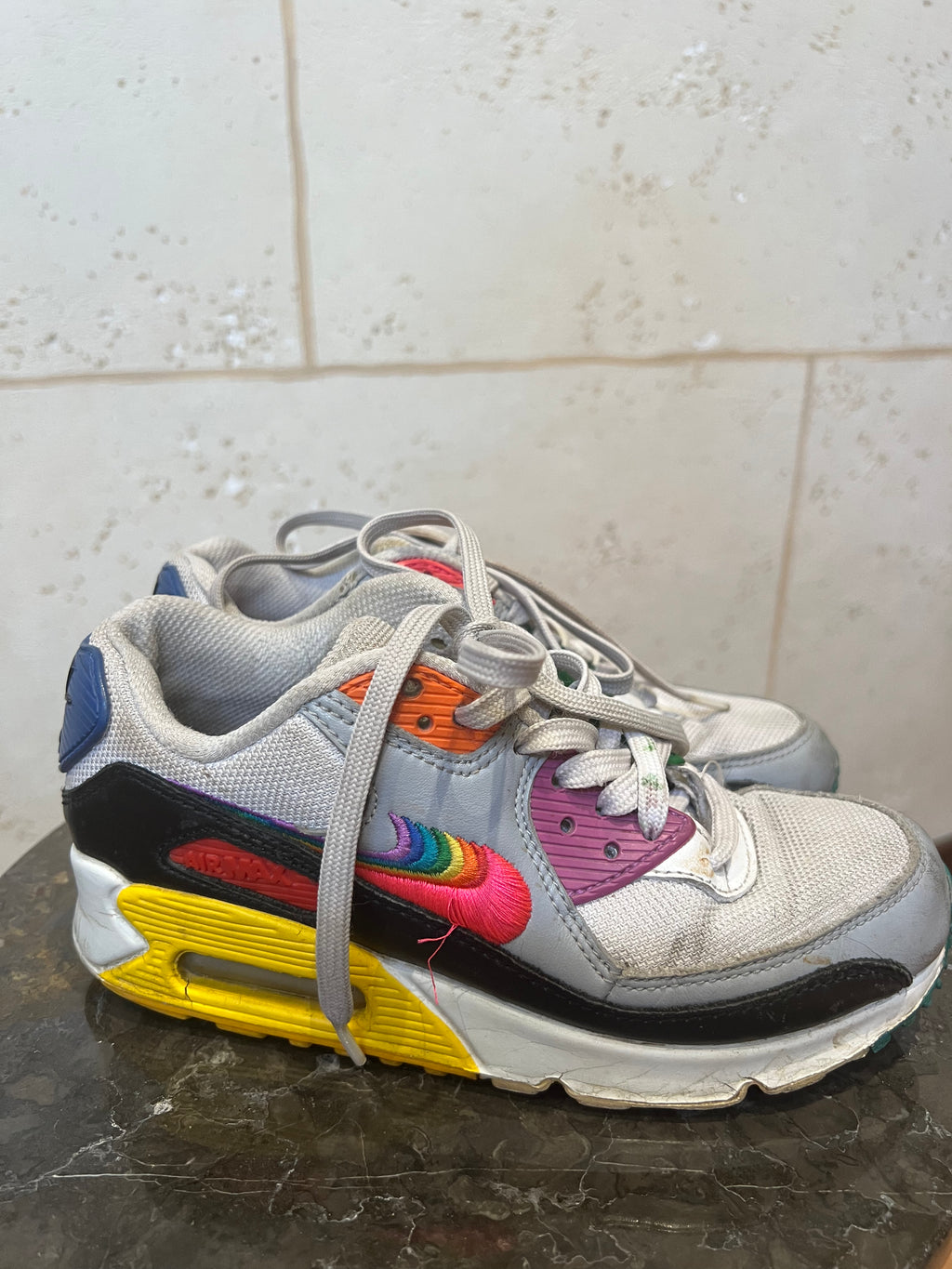 NIKE Air Max 90 "Be True"