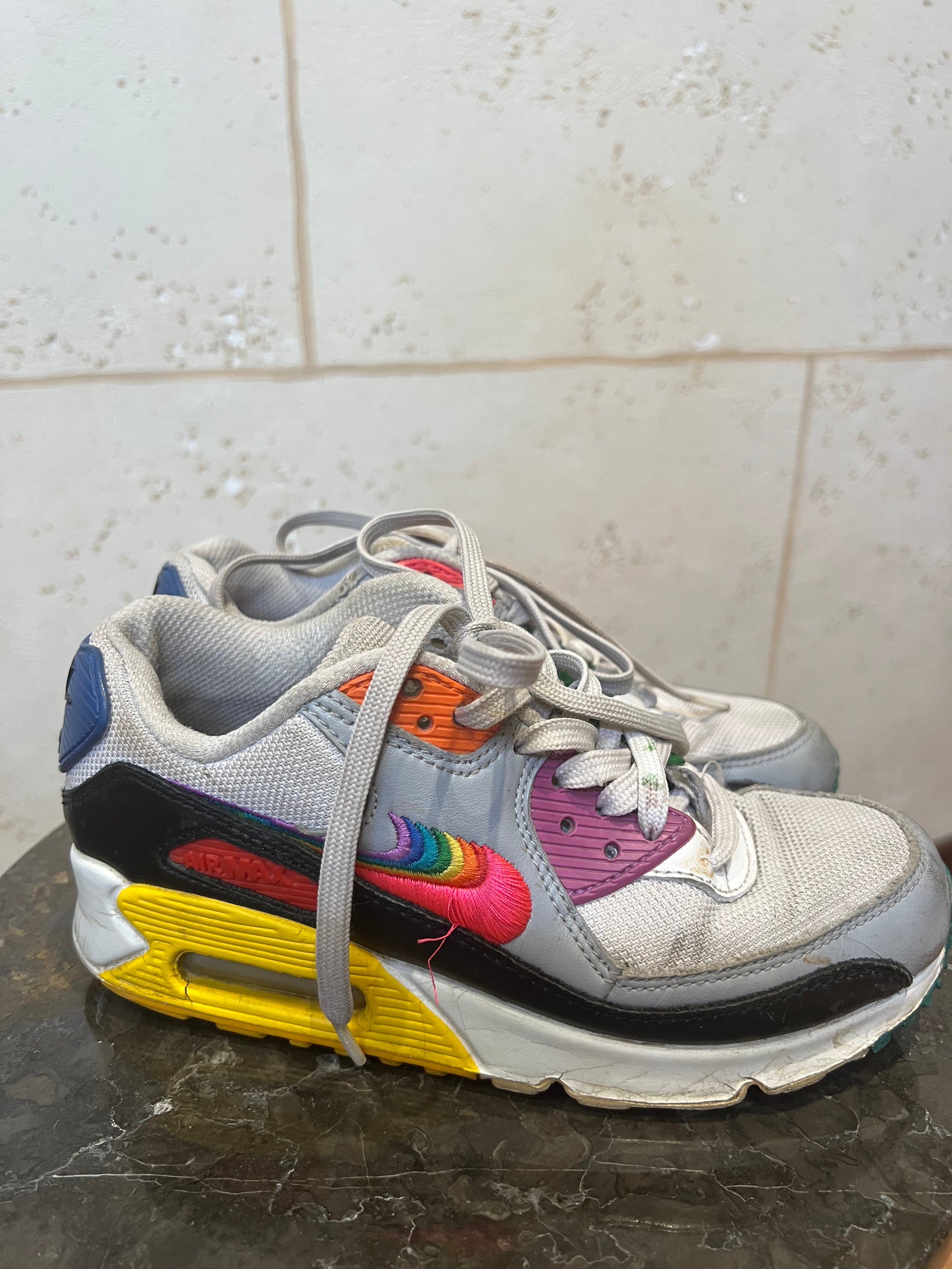NIKE Air Max 90 "Be True"