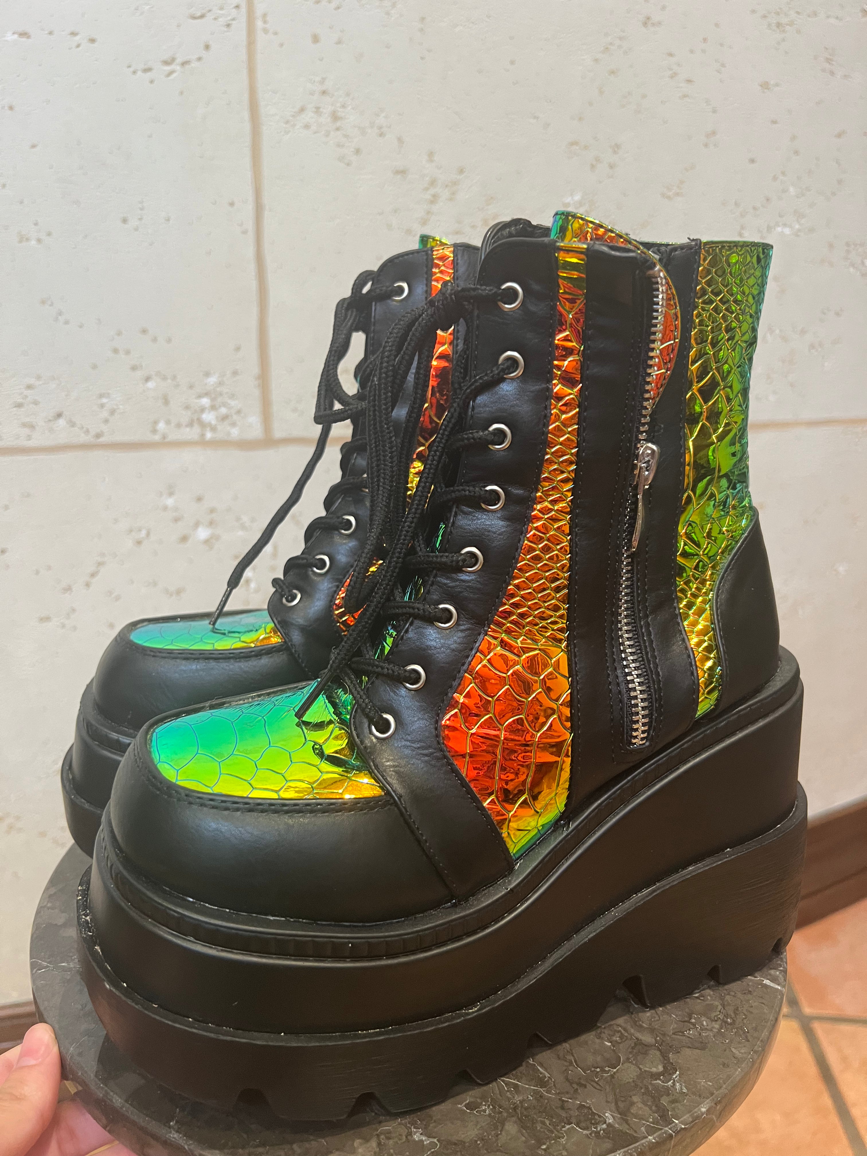 CAPE ROBBIN Radio Holographic Platform Ankle Boot