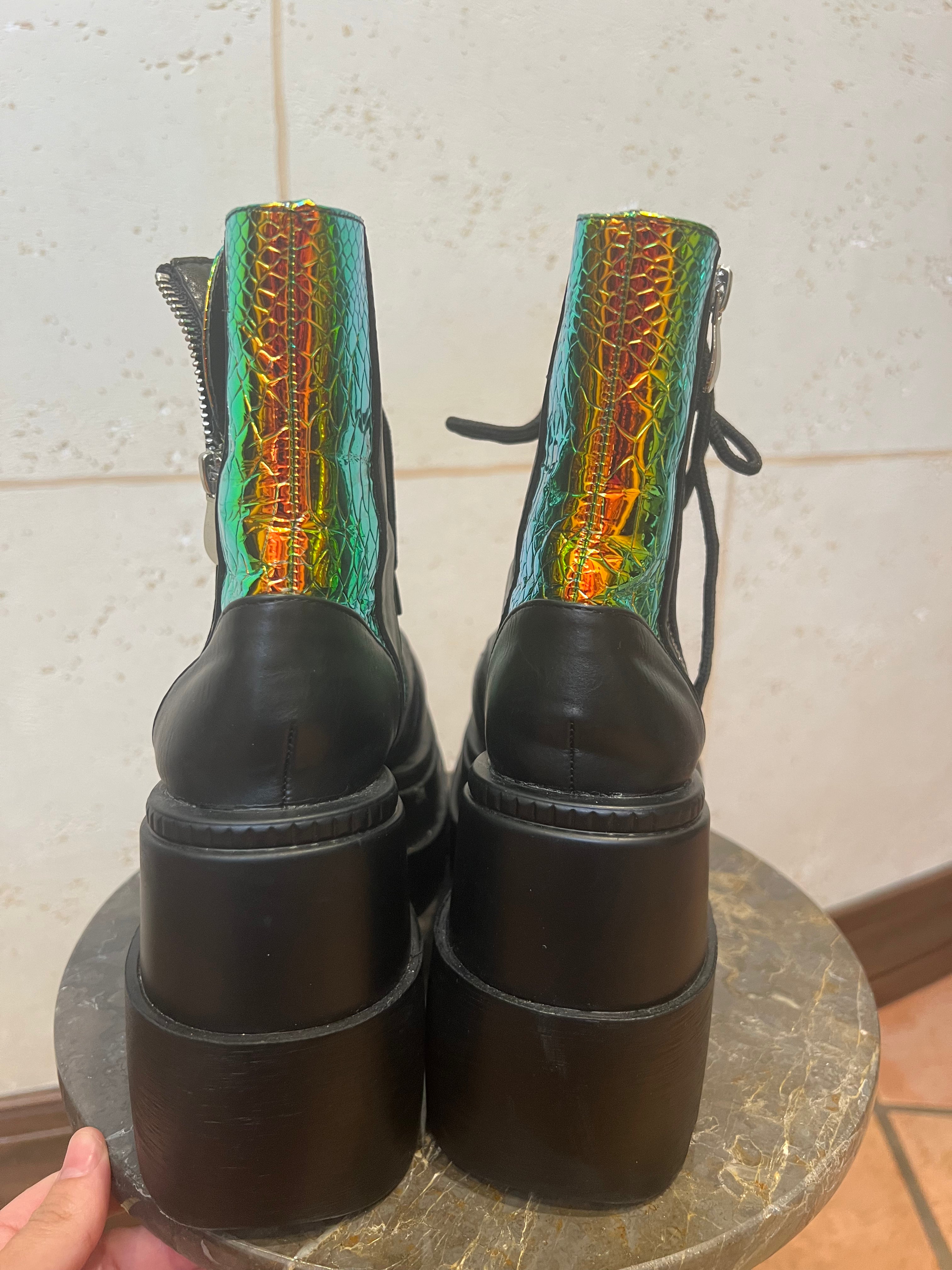 CAPE ROBBIN Radio Holographic Platform Ankle Boot
