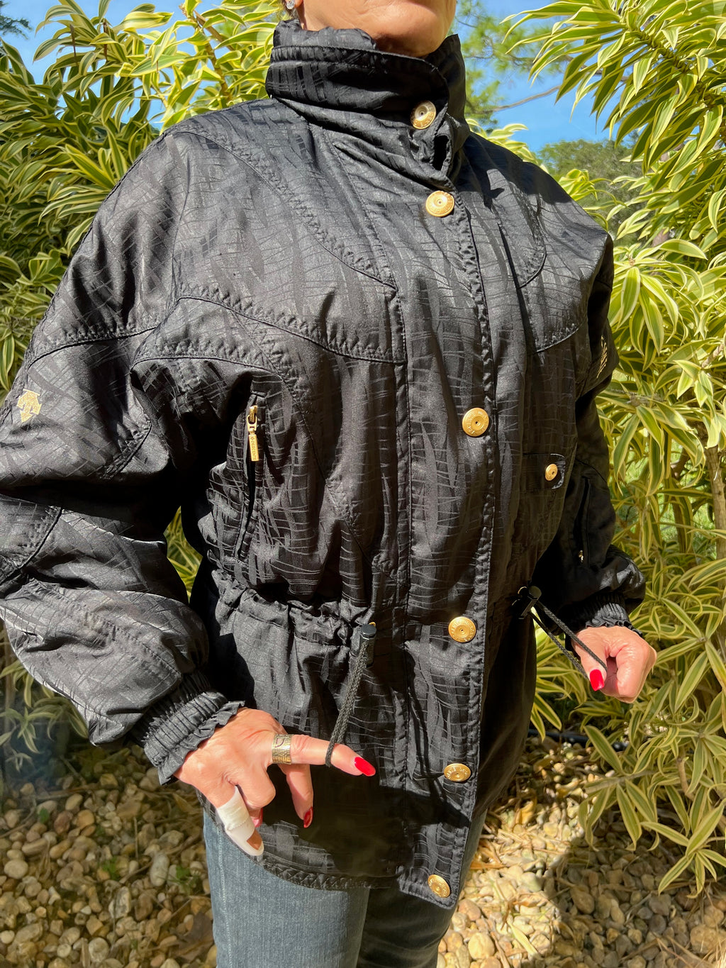DESCENTE black ski jacket