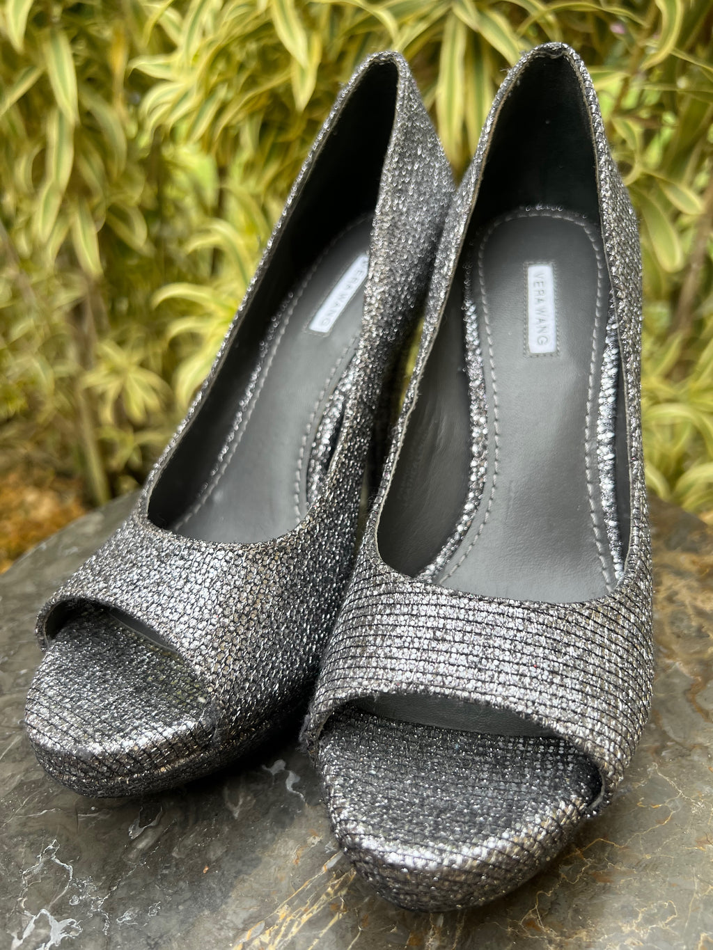 VERA WANG Selima Silver Gunmetal Metallic Peep Toe Platform Heel